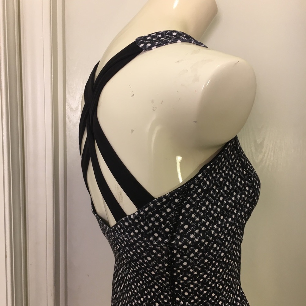 Lululemon Black and White Tank Top Size 4
